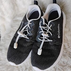 Columbia Lightweight Casual Waterproof Sneakers in Black and White